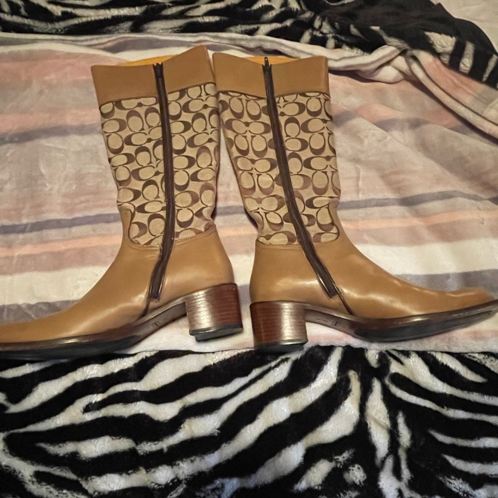 Coach boots 👢 - Picture 9 of 9